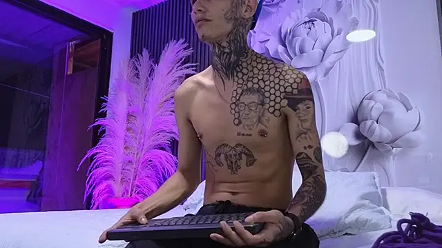 Paulo 527 online show from February 12, 10:04 am