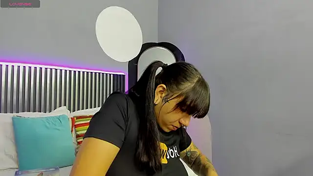 nora temptress online show from February 22, 4:41 pm