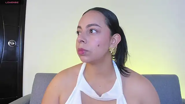 jimena chic1 online show from April 5, 4:13 pm