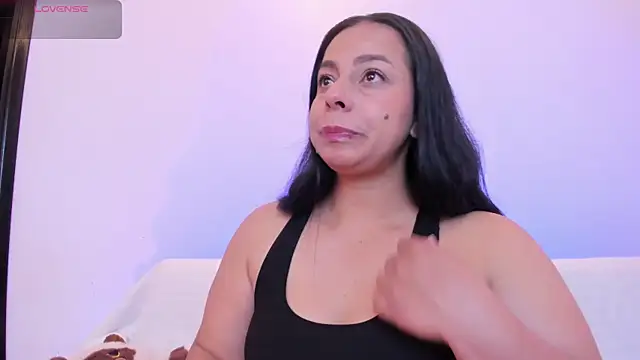 jimena chic1 online show from June 3, 1:28 am