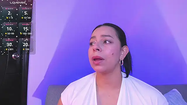 jimena chic1 online show from March 25, 2:05 pm