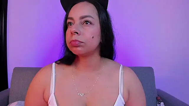 jimena chic1 online show from May 18, 10:25 pm