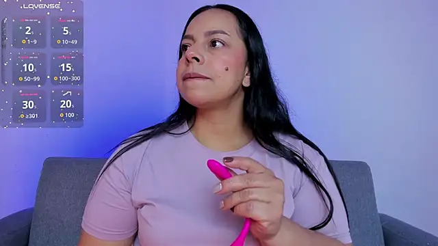 Snapshot of jimena_chic1 chatting on June 19, 4:57 pm jimena chic1 online show from June 19, 4:57 pm