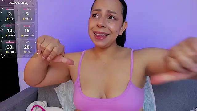 Snapshot of jimena_chic1 chatting on June 14, 7:37 pm jimena chic1 online show from June 14, 7:37 pm