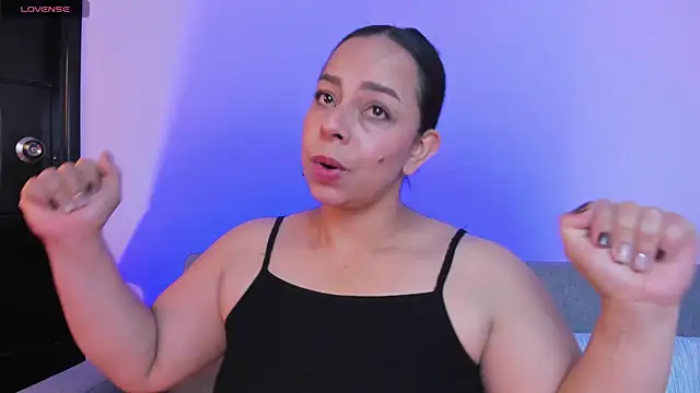 Snapshot of jimena_chic1 chatting on June 26, 8:25 pm jimena chic1 online show from June 26, 8:25 pm