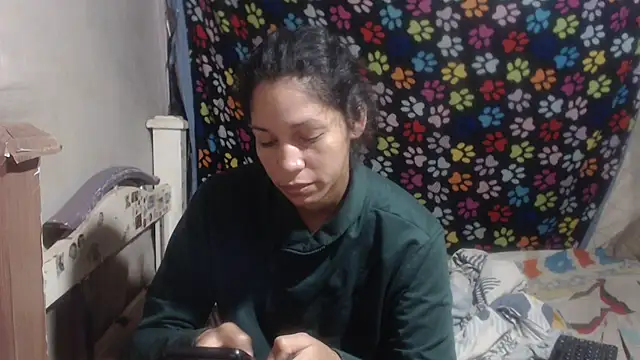 ELIZABET2- online show from May 29, 11:49 am