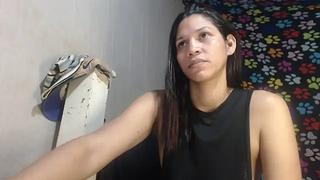 ELIZABET2- online show from February 8, 11:19 am