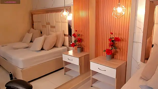 samantha quinnn online show from December 22, 8:47 am