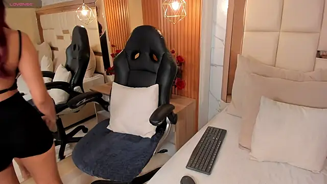 samantha quinnn online show from January 15, 5:22 am