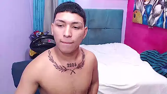 Snapshot of twinks_fuck chatting on July 23, 8:22 am twinks fuck online show from July 23, 8:22 am