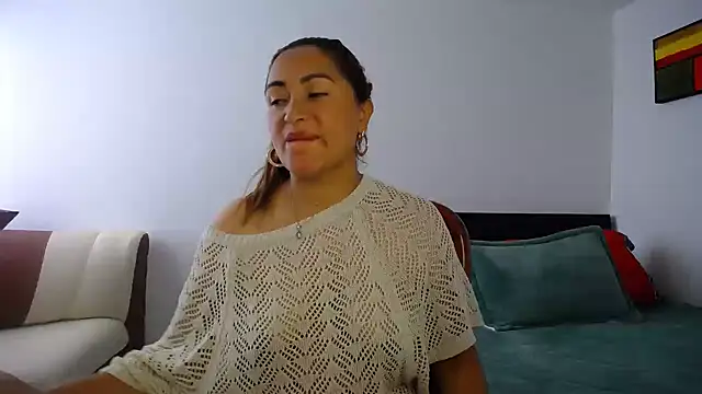 ximenaxcite19 online show from February 25, 1:33 pm