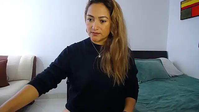 ximenaxcite19 online show from March 27, 1:23 pm