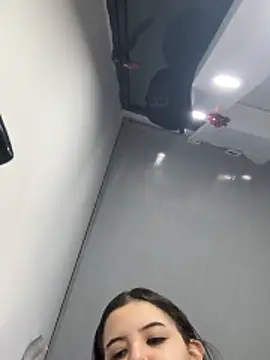 Alice Kitsu online show from November 26, 9:42 am