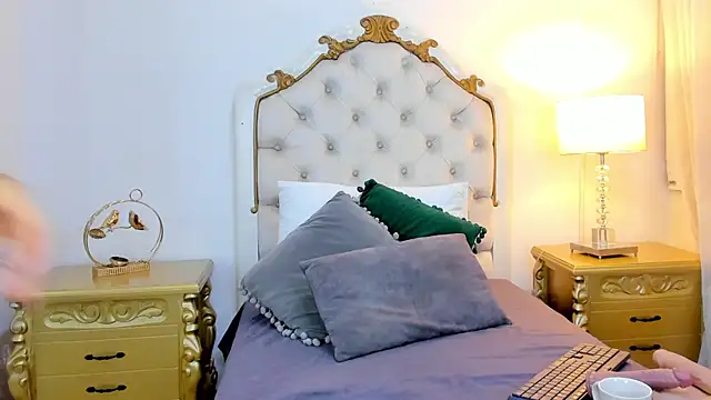 miss vivienne online show from January 13, 2:59 am