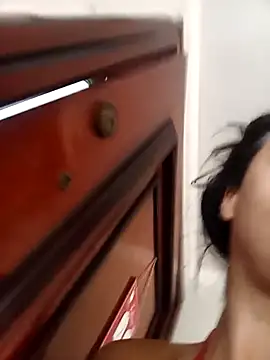 PollyAninnha online show from November 29, 8:31 pm