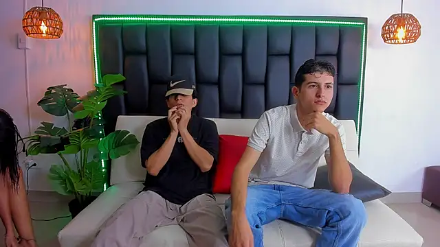 Crazy porkys online show from December 16, 7:40 pm