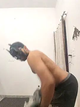 Amit22122 online show from April 21, 1:42 am