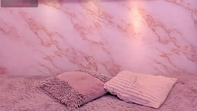 Dakota ferreti  online show from April 8, 5:20 am