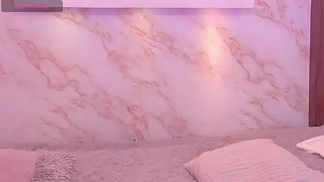 Dakota ferreti  online show from April 10, 2:46 pm