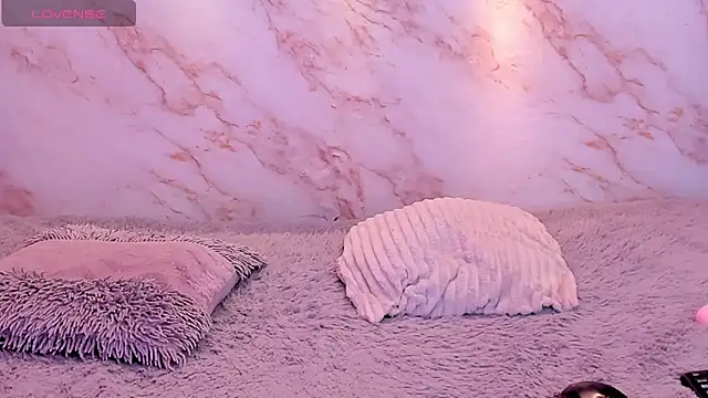 Dakota ferreti  online show from March 31, 8:22 pm