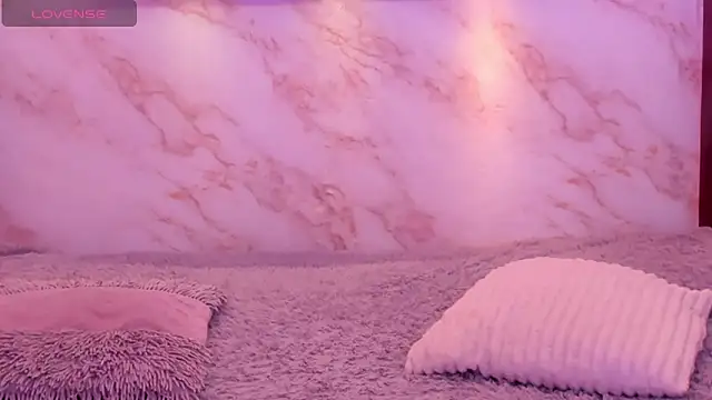 Dakota ferreti  online show from March 29, 9:16 pm