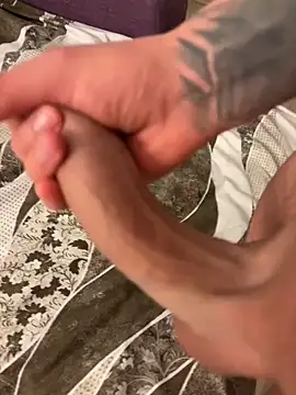 Snapshot of Emir4215 chatting on February 25, 6:08 pm Emir4215 online show from February 25, 6:08 pm