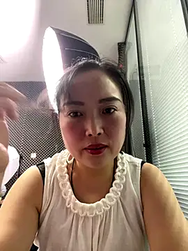 Snapshot of TL-46 chatting on November 27, 7:53 am TL-46 online show from November 27, 7:53 am