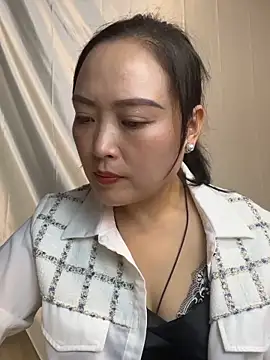 Snapshot of TL-46 chatting on November 26, 8:58 am TL-46 online show from November 26, 8:58 am