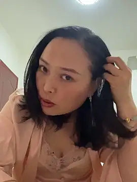 Snapshot of TL-46 chatting on December 18, 1:37 pm TL-46 online show from December 18, 1:37 pm