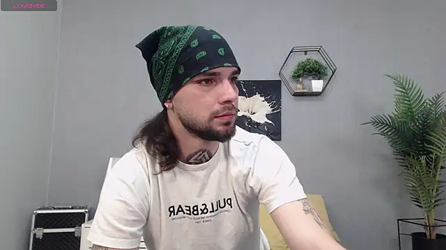 KaneHunter online show from March 12, 8:02 pm