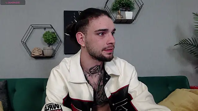 KaneHunter online show from April 7, 7:15 pm