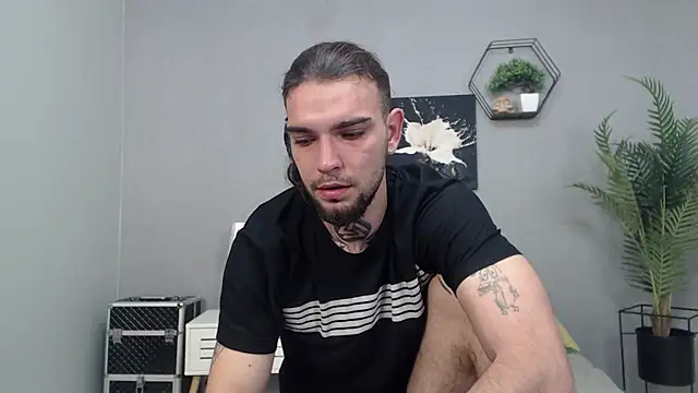 KaneHunter online show from December 4, 9:14 pm