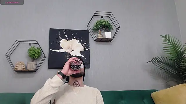 KaneHunter online show from April 8, 5:58 pm