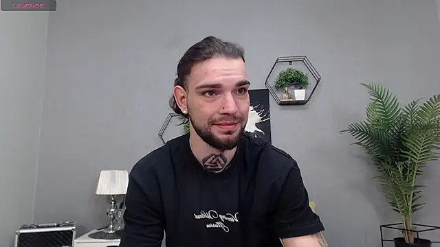 KaneHunter online show from April 24, 2:02 am