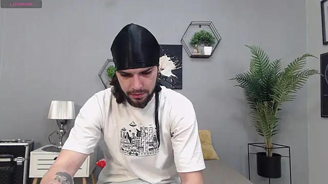 KaneHunter online show from March 4, 9:00 pm