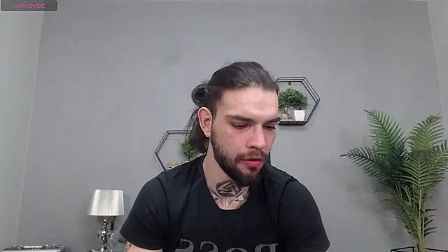 KaneHunter online show from March 28, 9:16 pm