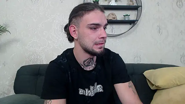 KaneHunter online show from December 1, 7:59 pm