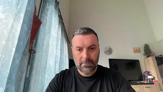 coolsmith81 online show from June 11, 7:16 am