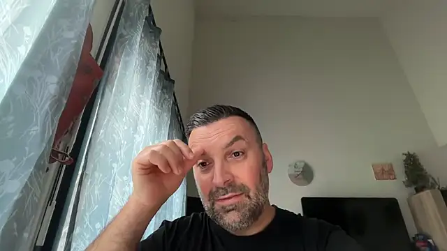 coolsmith81 online show from June 4, 6:51 am