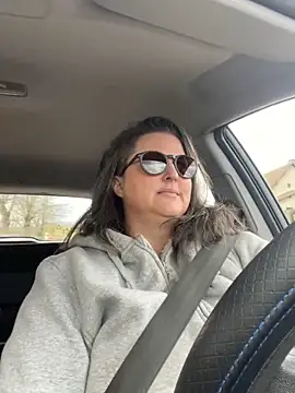 bea french curvy online show from February 3, 12:21 pm