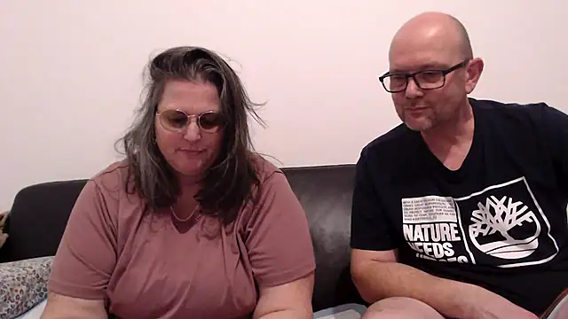 bea french curvy online show from February 8, 9:34 pm