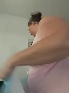 bea french curvy online show from June 1, 6:18 pm