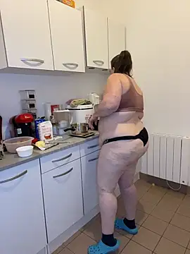 bea french curvy online show from March 10, 9:19 pm