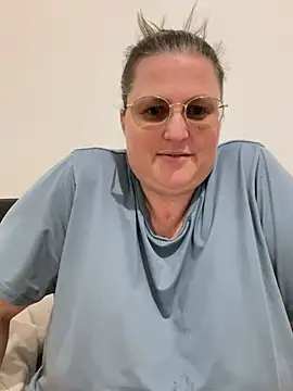 bea french curvy online show from January 14, 8:56 pm