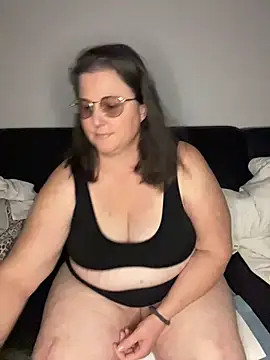 bea french curvy online show from March 5, 10:48 pm