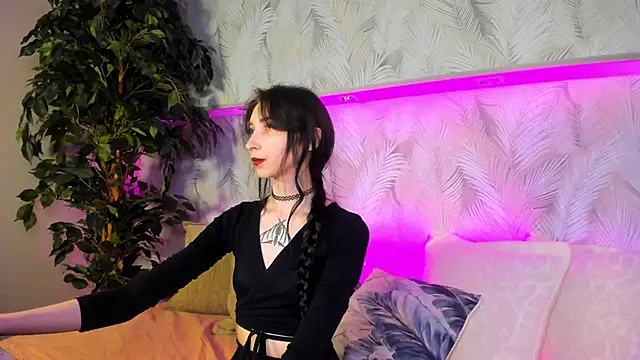 Ellen Hops online show from March 21, 8:04 am