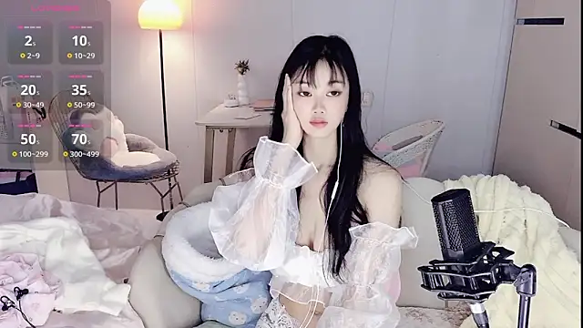 Snapshot of Coral_888 chatting on December 2, 2:23 am Coral 888 online show from December 2, 2:23 am