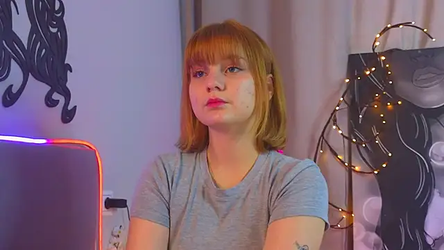 AsiaBritney online show from November 30, 7:53 am