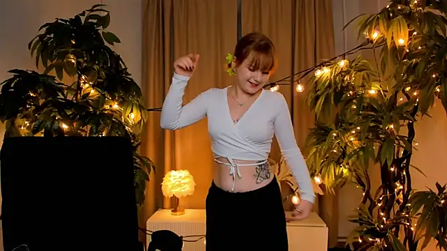 AsiaBritney online show from November 27, 1:22 pm