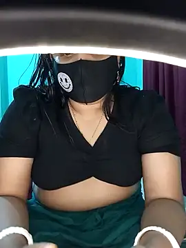 priya2098 online show from February 14, 6:30 pm